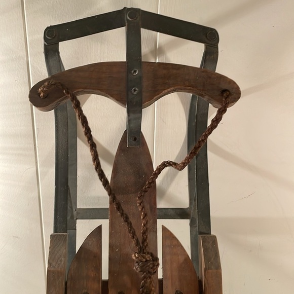 Vintage Wooden Green Painted Metal Quality Sled - Picture 2 of 9